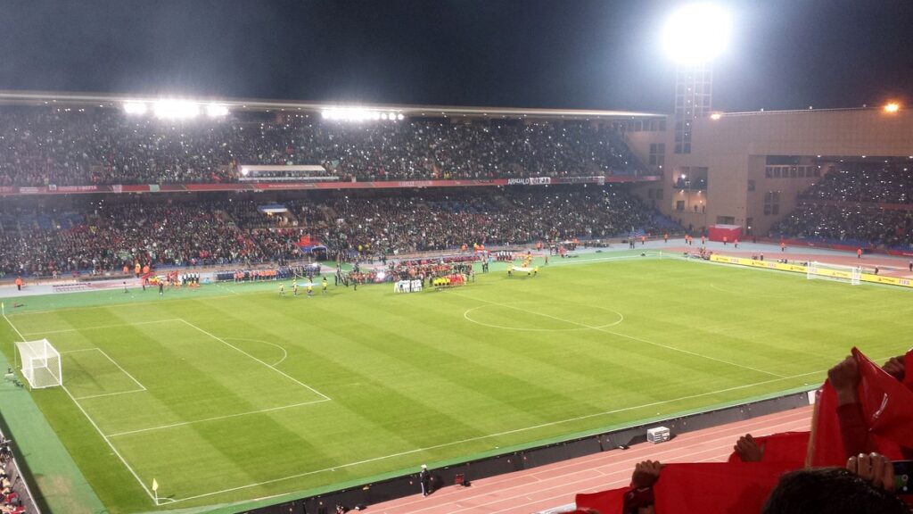 Stade de football au Maroc illustrant la Coupe du Monde et les fédérations nationales