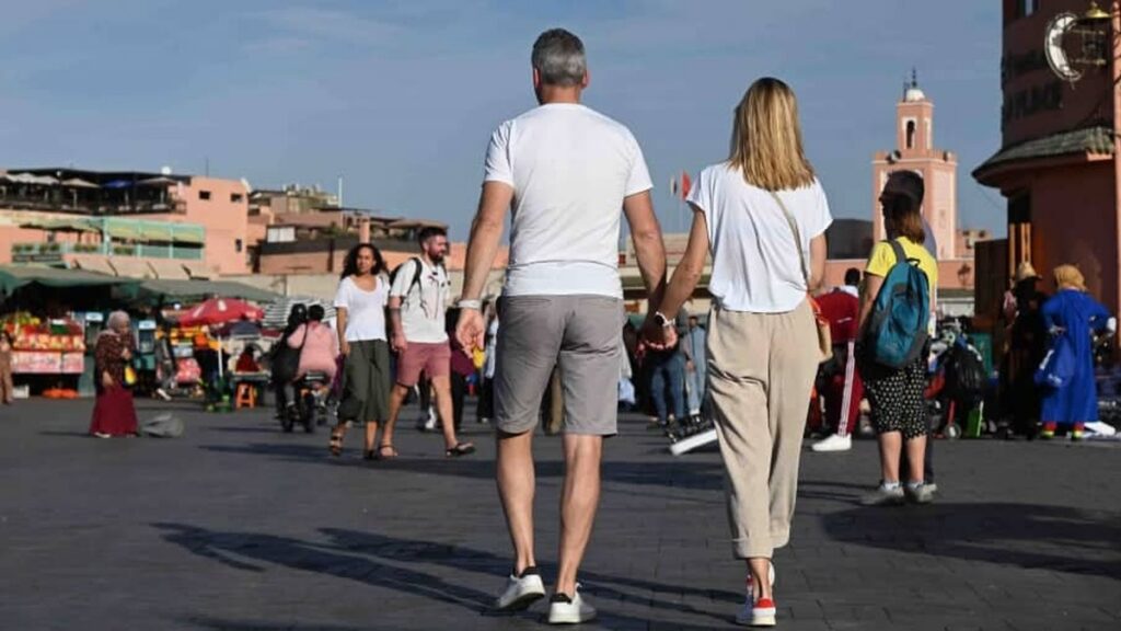 Touristes à Marrakech, illustration du tourisme au Maroc